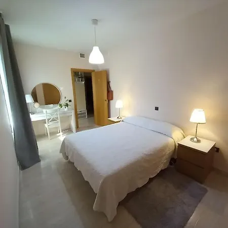 Apartment Klein Gredos: Modern 3 Bedroom Unit With Fireplace And Aircon . *