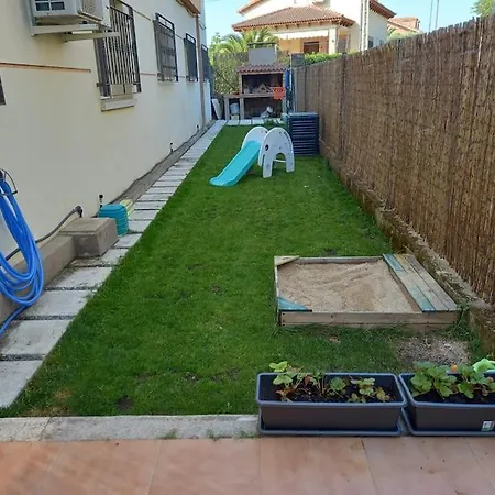Klein Gredos: Modern 3 Bedroom Unit With Fireplace And Aircon . Apartment